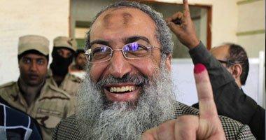 التحقيق مع برهامي في ازدراء الأديان بعد تمثيلية الرئاسة