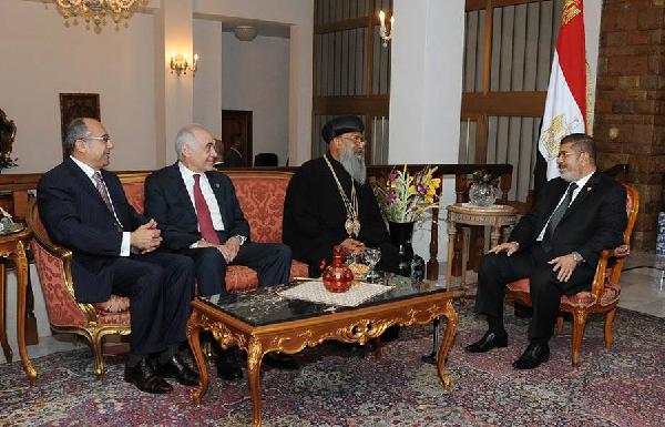 مرسى يلتقى بطريرك الكنيسة الأرثوذوكسية الإثيوبية وقياداتها