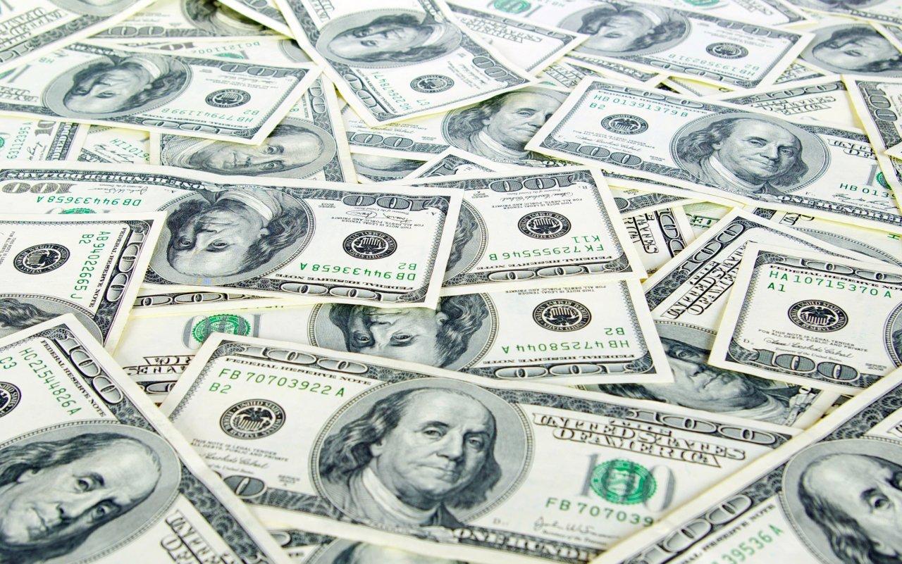 الدولار يواصل ارتفاعه أمام الجنيه المصري في تعاملات السوق السوداء