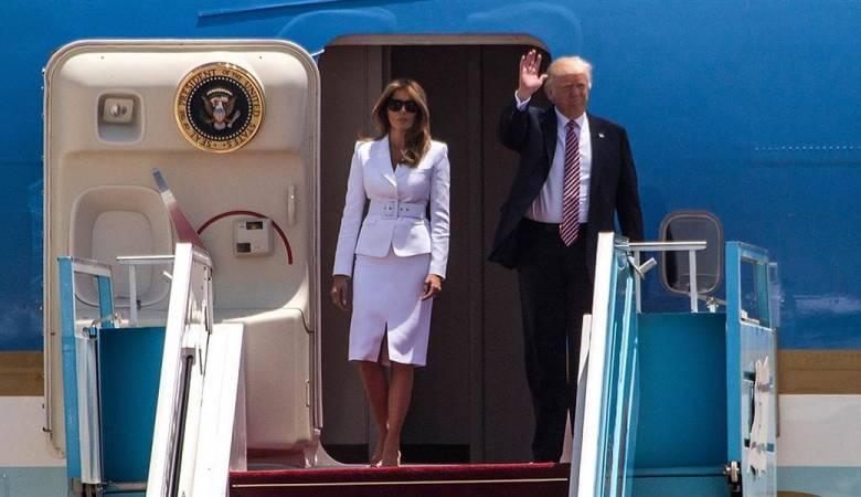 بعد رفضها إمساك يده.. خبيرة لغة جسد: “ميلانيا تقول لترامب: لن تقودني”