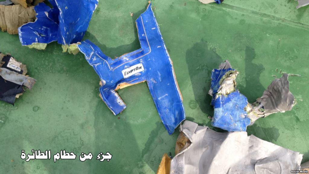 سفينة “لابلاس” الفرنسية  تصل موقع سقوط الطائرة المصرية خلال أيام