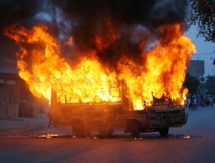 إصابة 20 شخصًا فى احتراق أوتوبيس بطريق القطامية – السخنة