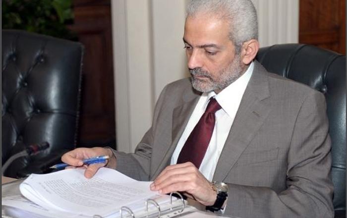 وزير الثقافة لمعارضيه: فرصة الاستقالة متاحة للجميع