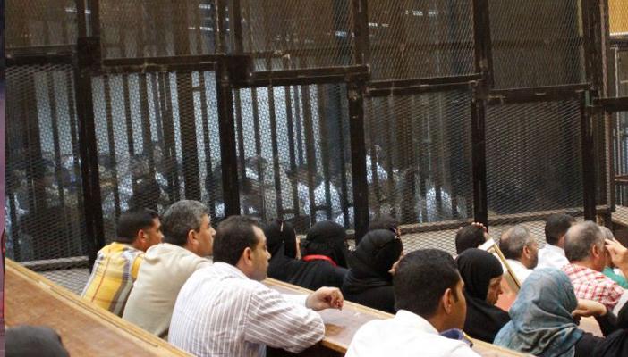 عاجل.. إعدام 11 متهمًا والسجن لـ10 آخرين في أحداث “استاد بورسعيد”