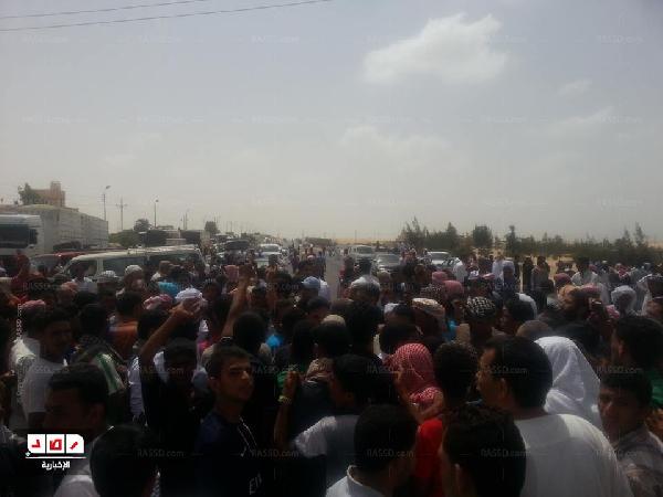 صيادو شمال سيناء يواصلون قطع الطريق الدولي