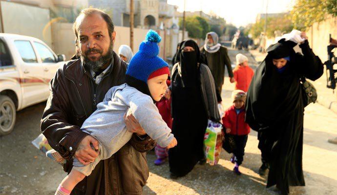 رغم بطء المعركة.. المدنيون لا يزالون هدفًا للأطراف المتقاتلة في الموصل