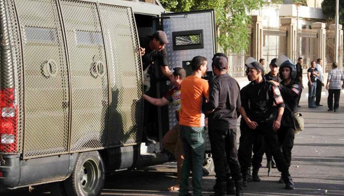 قوات الأمن تعتقل معارضين لحكم العسكر بالتل الكبير