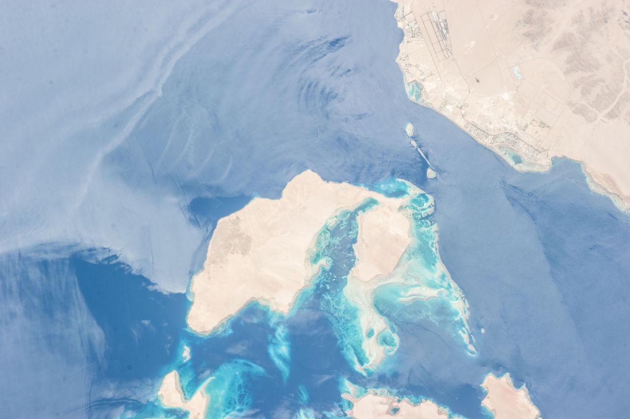 هل يعيد التاريخ نفسه؟..دعوات لجمعة غضب جديدة رفضا لتسليم تيران وصنافير