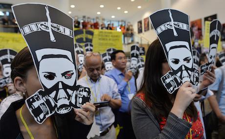 البرنامج الدولي لصحة المرأة: السيسي يضع قيودا صارمة على المجتمع المدني