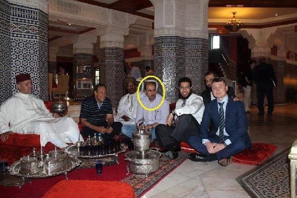 صفحة حزب النور تتهم الإخوان بنشر صورة “بكار” مع مستشار رئيس إيران