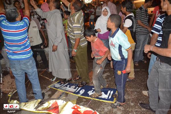 بالصور حركة تمرد تسقط رمز الحرية والعدالة بالوادي الجديد