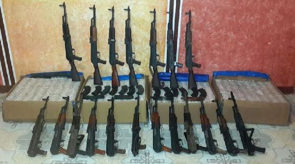 حرس الحدود تضبط أسلحة ومواد مخدرة شمال السلوم