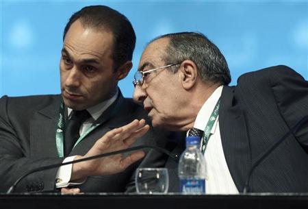 مرسي : زكريا عزمي بكرة يكون من الثوار