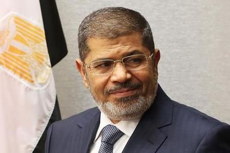 مرسي:أزمة الوقود مفتعلة و يقف وراءها شبكة من الفساد