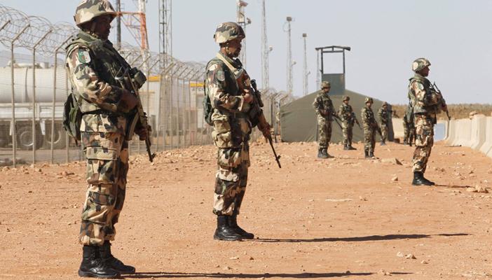 الجيش الجزائري يعلن مقتل “إرهابيَيْن” غرب العاصمة