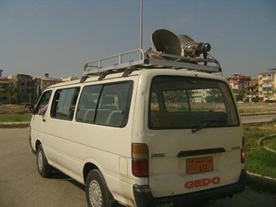 سيارات مجهولة تدعو المواطنين بكفر الشيخ للتظاهر غدا