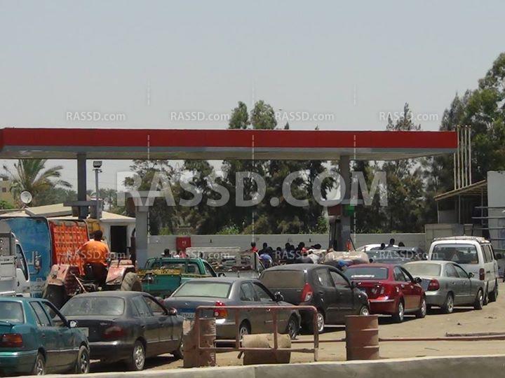 تفاقم أزمة الوقود بدمياط وزحام شديد داخل المحطات