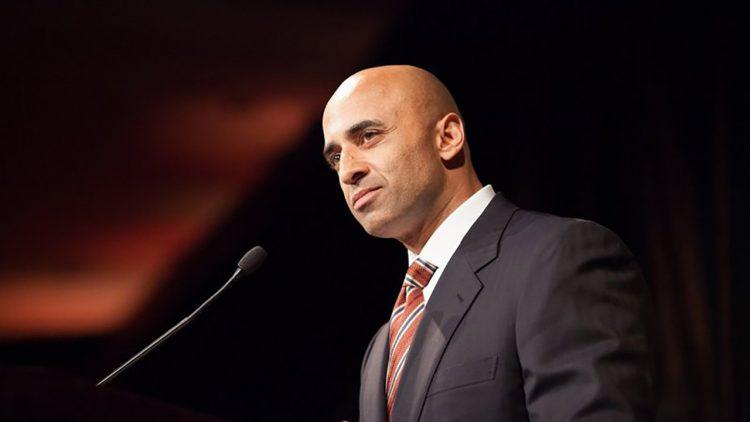 «وول ستريت جورنال» تكشف فضيحة جديدة للعتيبة مع صندوق «1MDB» الماليزي