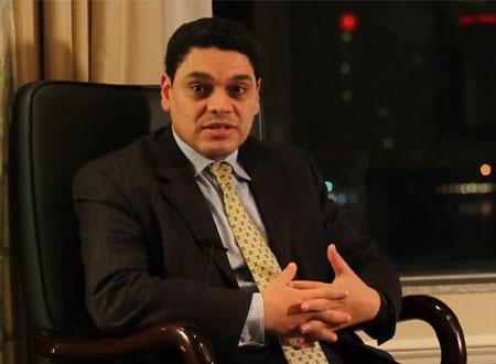 معتزبالله عبد الفتاح : لم أدعم الرئيس أو أهاجم المتظاهرين