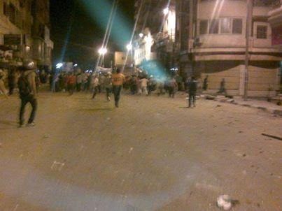 إشتباكات بين البطلجية ومؤيدى الرئيس مرسي بالمنصورة