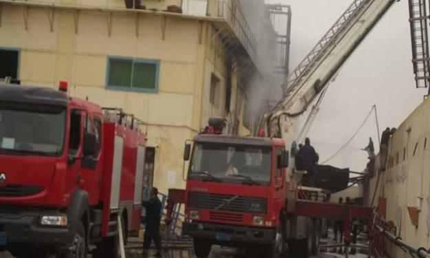 أمن الانقلاب يفشل حتى الآن في السيطرة على حريق بالمنشية