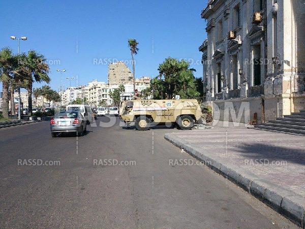 انتشار المدرعات العسكرية في الشارع السكندري