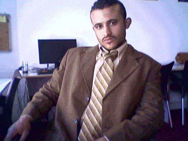 معتصمي التحرير يعتدون علي مراسل شبكة “رصد”