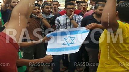 صور| مسيرة لـ”دعم الشرعية” و “6 أبريل” تنديدًا بالحرب على غزة