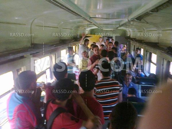 وقفة لـ”شباب ضد الانقلاب” في قطار “البحيرة – القاهرة”