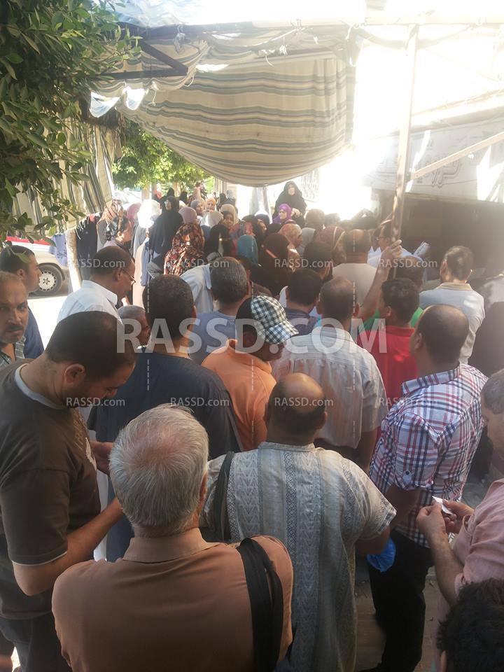 طوابير بالساعات وأسعار مرتفعة بالتموين في “القليوبية”