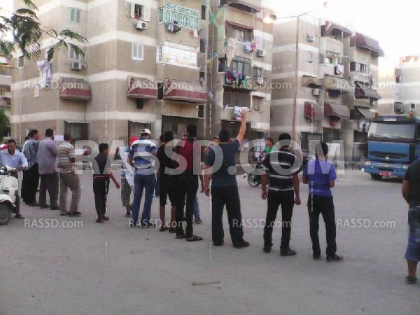 سلسلة بشرية في “بورسعيد” مطالبة بالإفرج عن المعتقلين