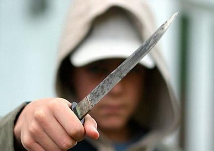 مشاجرة بالأسلحة البيضاء أثناء صرف “حصص التموين ” بالغربية