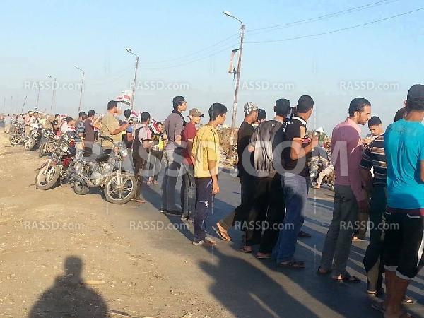 سلسلة بشرية حاشدة بـالدقهلية رفضاً لسوء الأوضاع المعيشية