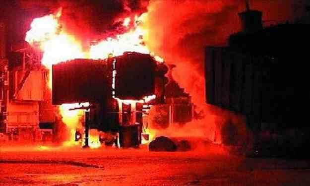 انفجار محول كهرباء بوسط المنيا بسبب زيادة الأحمال