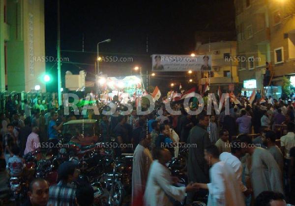 الآلاف بنجع حمادي يتظاهرون تأييدا للسيسي