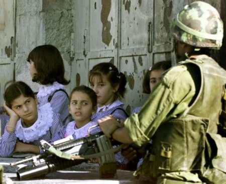 الكيان الصهيونى يحرم أطفال غزة من المشاركة في صلاة العيد