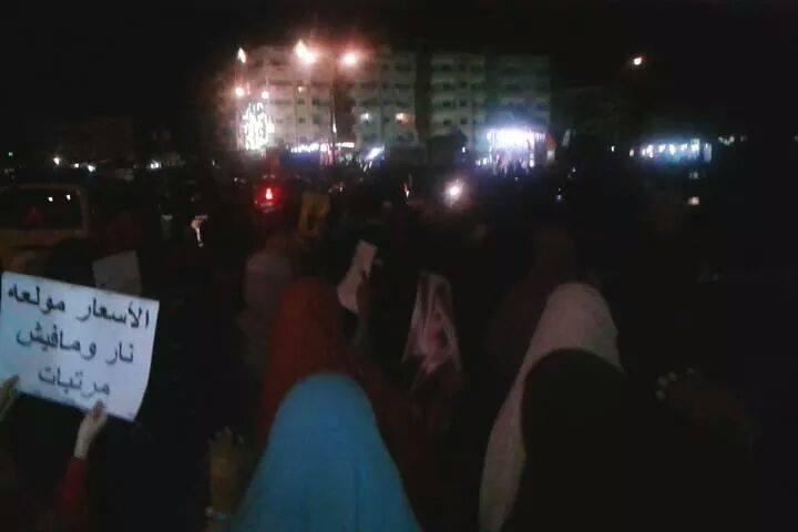 مسيرة بـ”السويس” تنديدًا بالأوضاع الاقتصادية