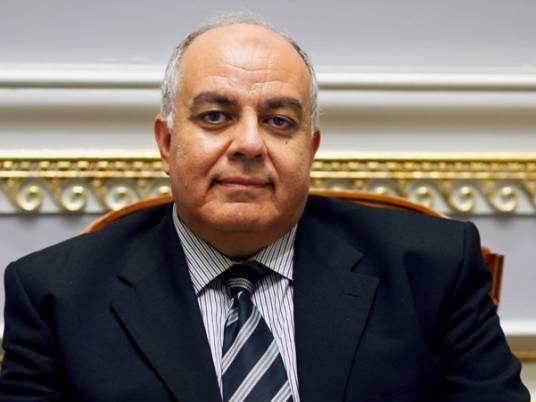 د.دراج:”صدمت حينما رأيت مسئول الأونروا يبكي على شهداء غزة”