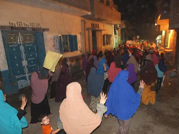 مسيرة بقرية “الأعلام” في لفيوم تضامنًا مع غزة