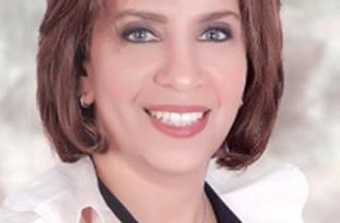 “نادية أبو المجد”: مشروع قناة السويس حقيقي ولا زي جهاز الكفتة؟