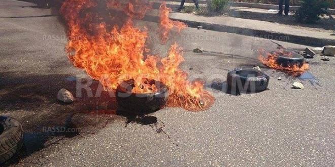 مجهولون يقطعون طريق أبو زعبل بلبيس بالقليوبية