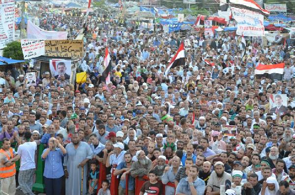 التحالف الوطني يرفض التهديد بفض الاعتصامات بالقوة