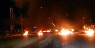 مجهولون يقطعون طريق مصر الفيوم الزراعي