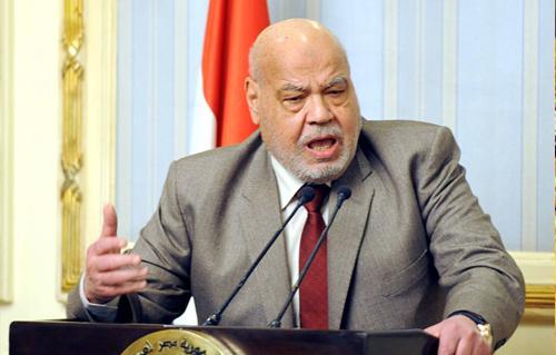 “أحمد مكي” ينتقد اتهام “الإخوان” بقتل المتظاهرين في ثورة يناير