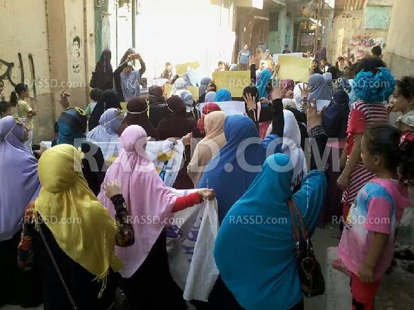 سلسلة بشرية في “ويش الحجر”ومسيرة بـ”ميت غمر” بالدقهلية