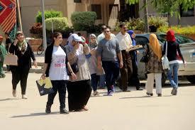 طلاب المرحلة الثالثة يتوافدون على مكاتب التنسيق بالإسكندرية