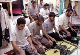 إجراءات “انتقامية” بحق الأسرى الفلسطينيين في سجون الاحتلال