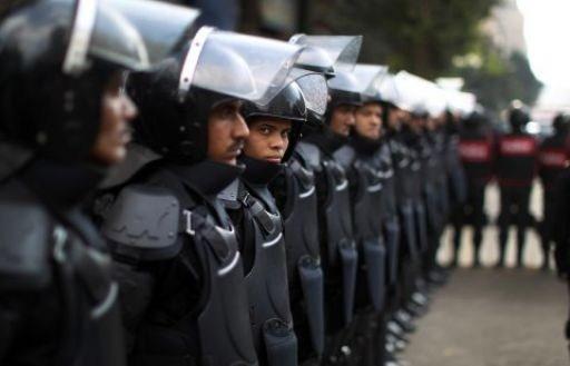 الداخلية:ضبط ثلاث بنات بحوزتهن سلاح آلي خلال عودتهن من رمسيس