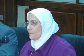 نادية مصطفي: من يحاصر المساجد عنصر فاشي