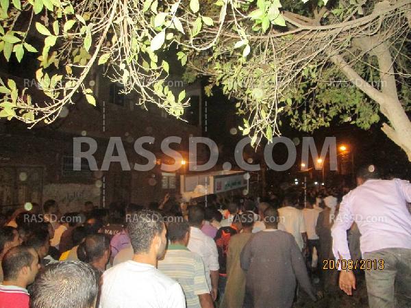 اهالى النصارية بالفيوم يزفون شهيد “مجزرة رابعة “